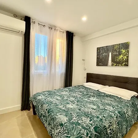Renove A 100 M De La Croisette Apartament *